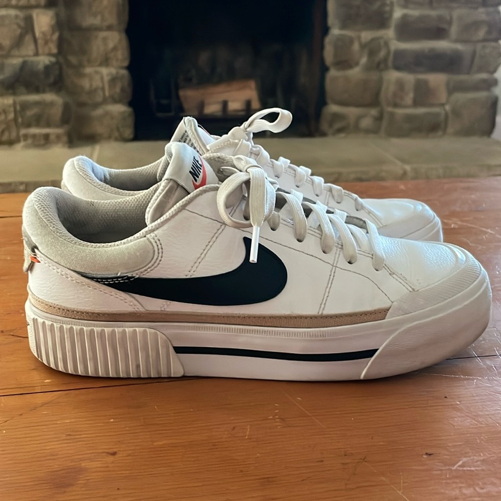 Nike Court Legacy Lift Size 8